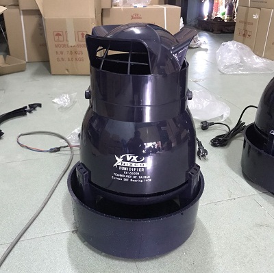 máy phun sương tạo ẩm con gà